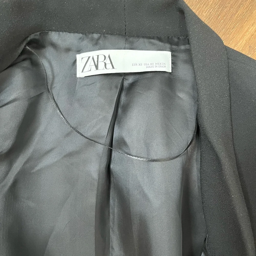 Zara Oversizes Black Blazer Size XS